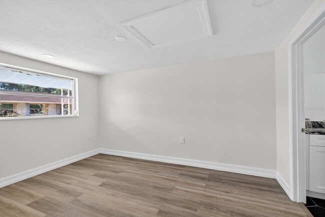 Building Photo - 5419 Oceanic Rd