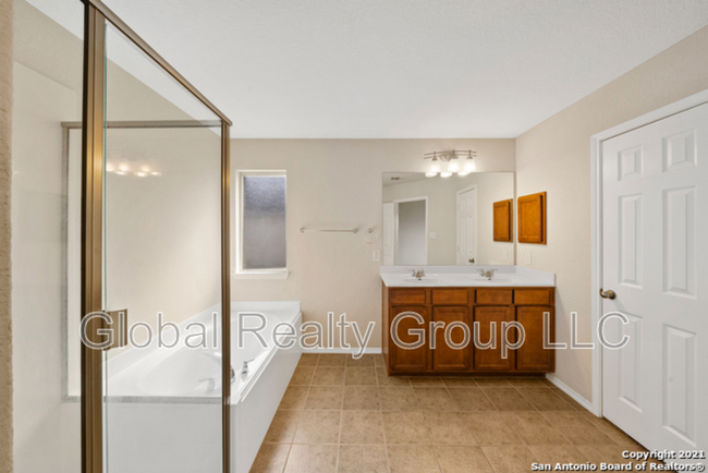 Building Photo - 3112 Muntjac