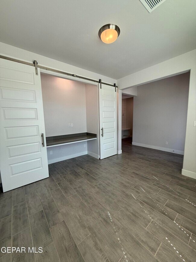 Building Photo - 2233 Sandstone Pl
