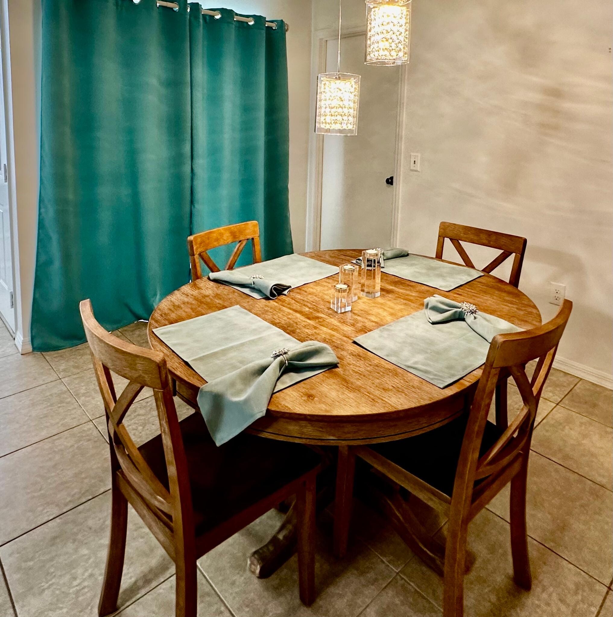 Dining room - 174 Maritime Pl