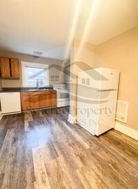 Building Photo - 403 Sherman Pl