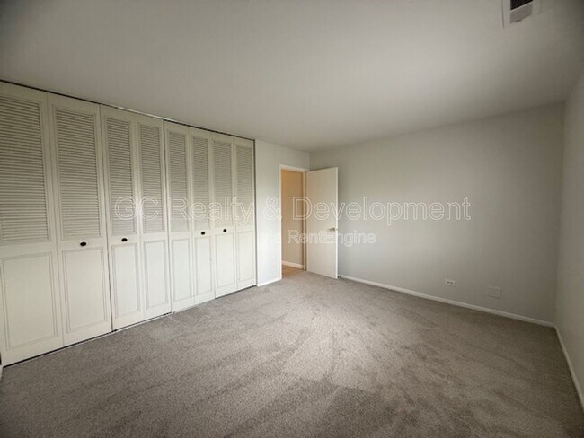 Building Photo - 1565 Burton Ct