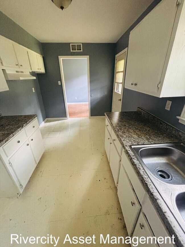 Building Photo - Beauty IN Frayser!!!!! A MUST see, Section...