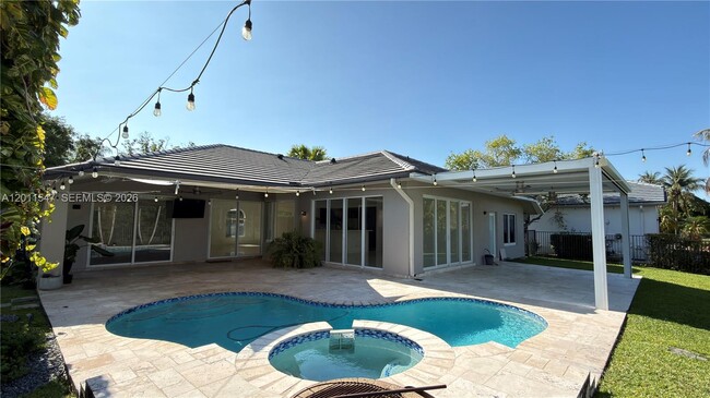 Building Photo - 3767 Oak Ridge Cir