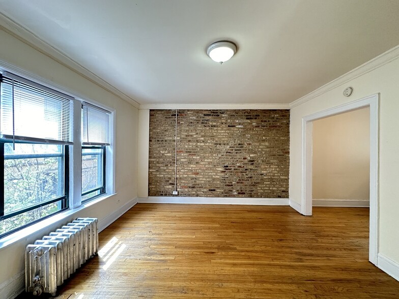 Building Photo - 2338 N Spaulding Ave