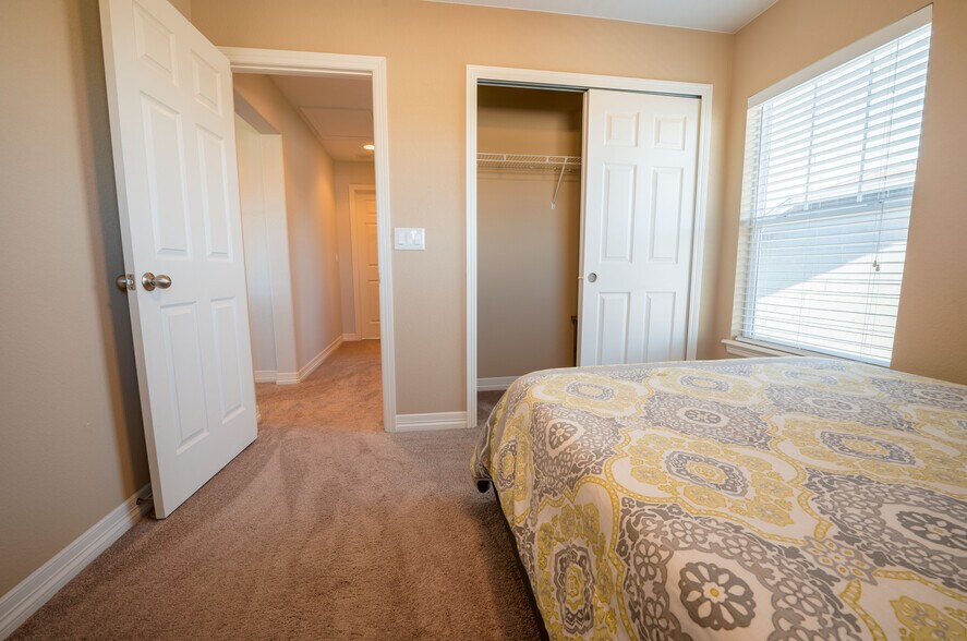 Building Photo - 7047 Whitebark Ln