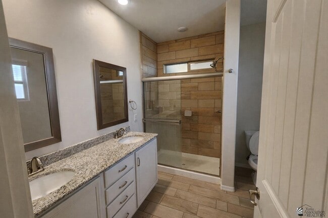 Building Photo - 6090 E Overlook Ln