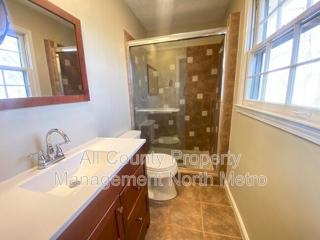 Building Photo - 320 6 Branches Ct