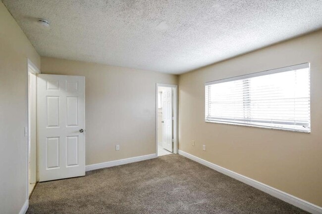 Building Photo - 350 NW 99th Way