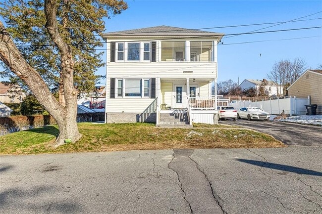 Building Photo - 2 Ann St