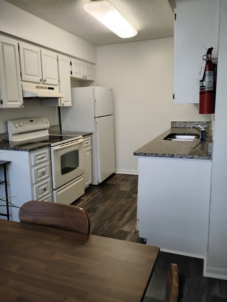 Building Photo - 3215 Baird Ave