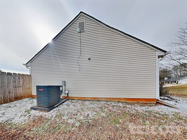 Building Photo - 1279 Wentworth Cove Ct