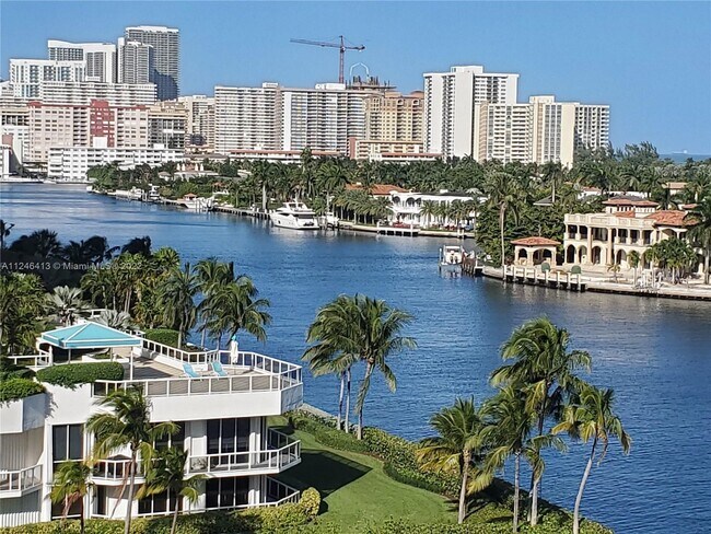 Building Photo - 20515 E Country Club Dr  841 Aventura Fl 3...