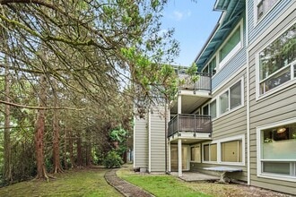 Building Photo - 7573 Old Redmond Rd