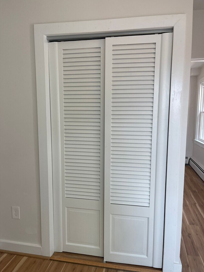 Bedroom 2 closet - 307 S Baylis St