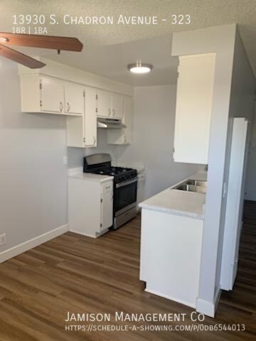 Building Photo - 13930 S Chadron Ave