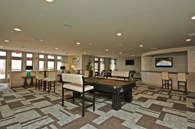 Building Photo - 7400 River Rd