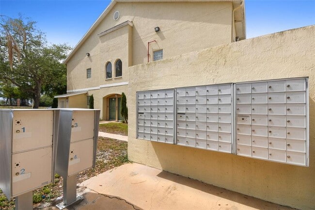 Building Photo - 5238 Sunridge Palms Dr