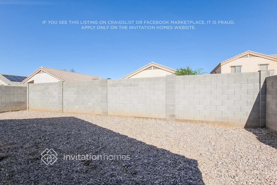 Building Photo - 12742 W Pershing St