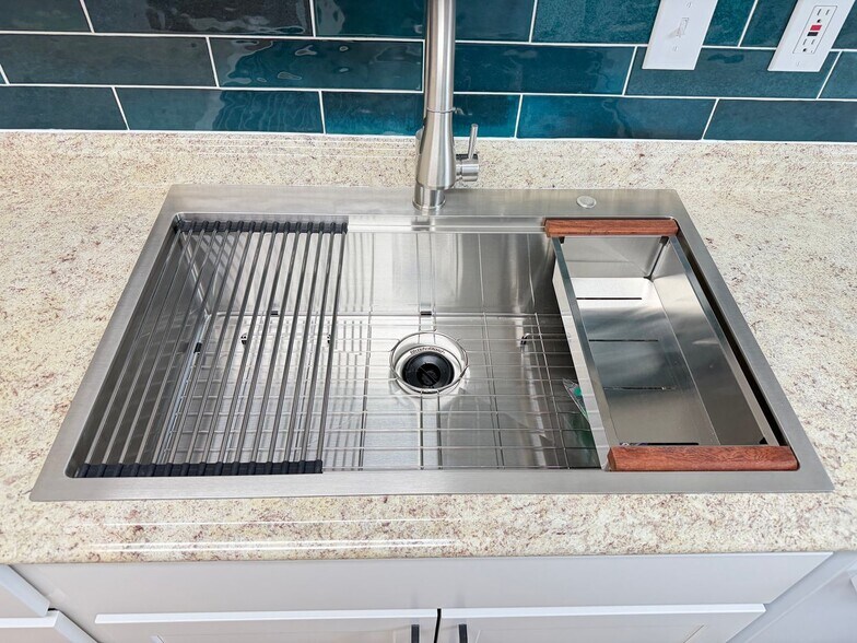 Building Photo - 8203 Garland Ave