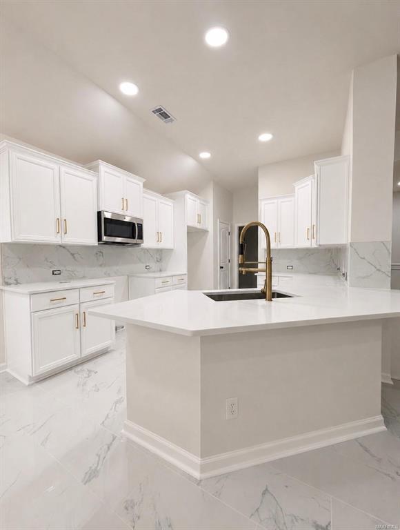 Building Photo - 705 Evanwood Dr