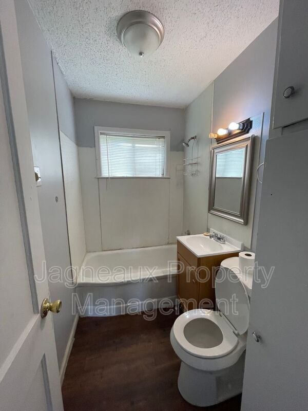 Building Photo - 1900 9th Ave