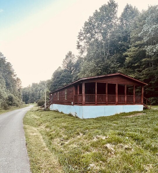 Primary Photo - 1333 Lick Branch Rd