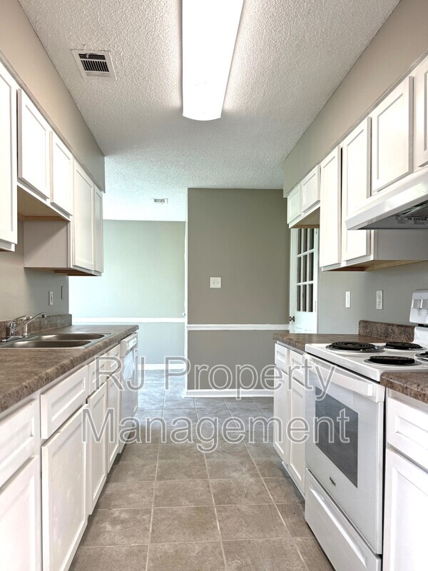 Building Photo - 4308 Ash Creek Cove