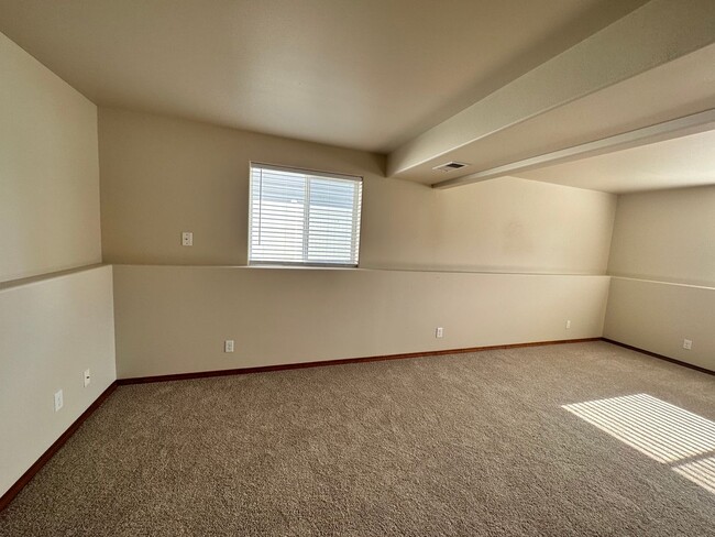 Building Photo - 4 bdrm/2 bath house in CDA