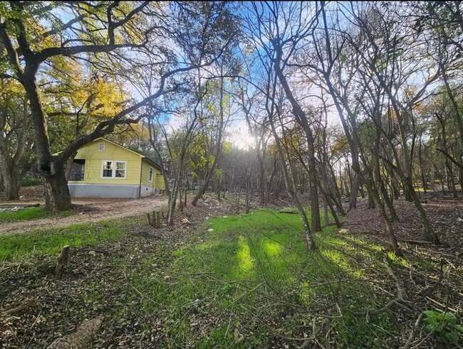 Building Photo - 835 Old Ranch Rd 12