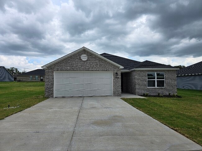 Building Photo - 1406 E Piedmont Ct