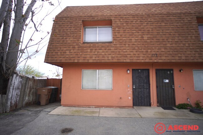 Building Photo - 117 Hughes Ave