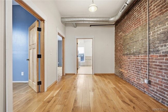 Building Photo - 110 Genesee St