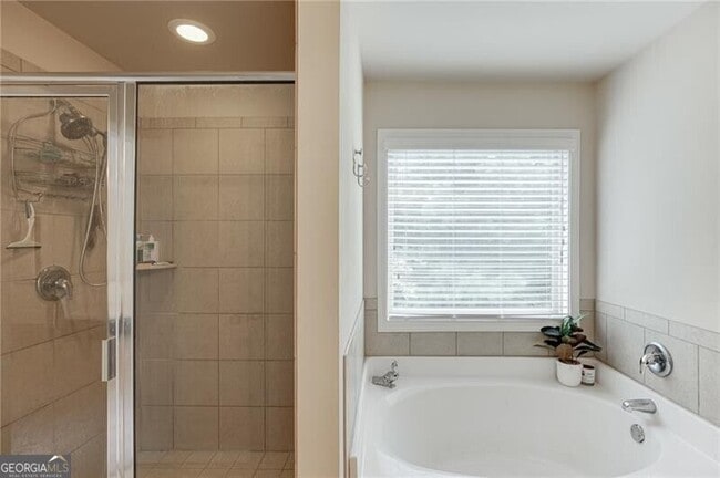 Building Photo - 6896 Big Sky Dr