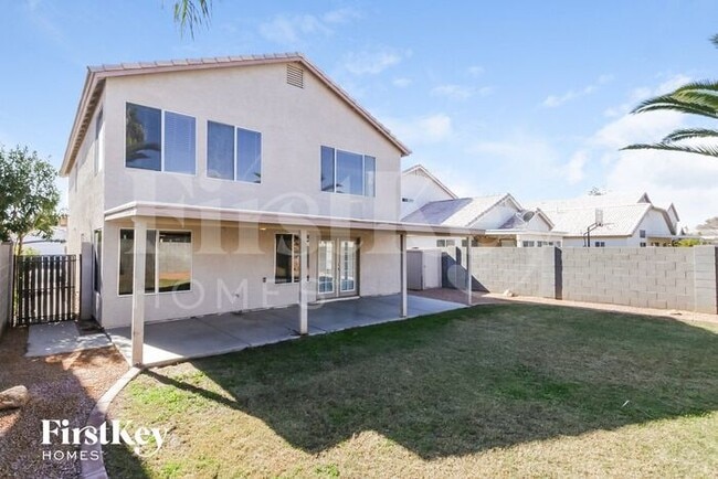 Building Photo - 848 E Morelos St