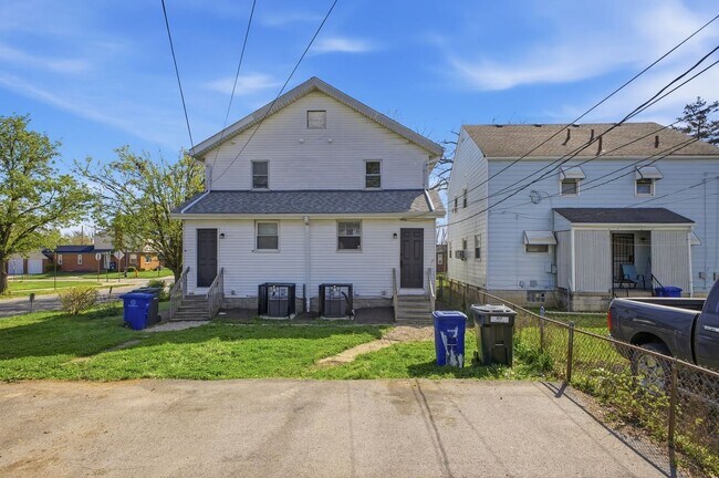 Building Photo - 417 S Huron Ave