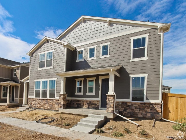 Building Photo - 17566 Bluetrail Ave