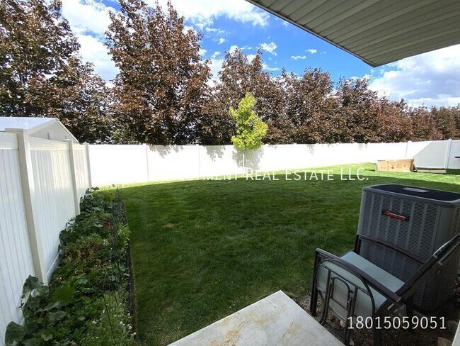 Building Photo - 403 Braidhill Dr