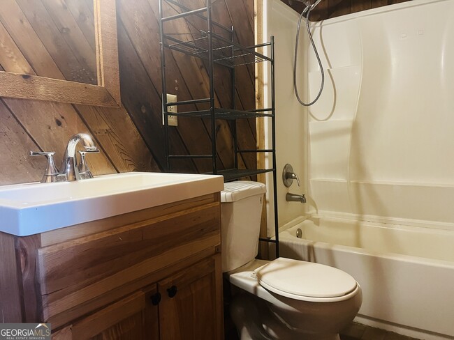 Building Photo - 364 Grayson Trail