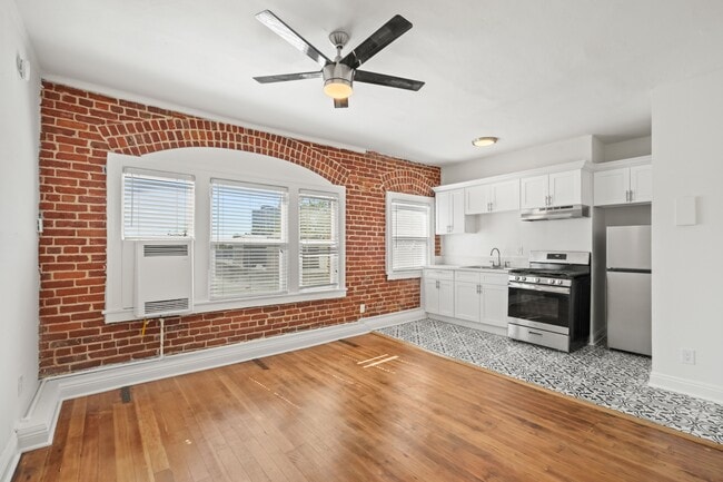 Building Photo - 447 S Rampart Blvd