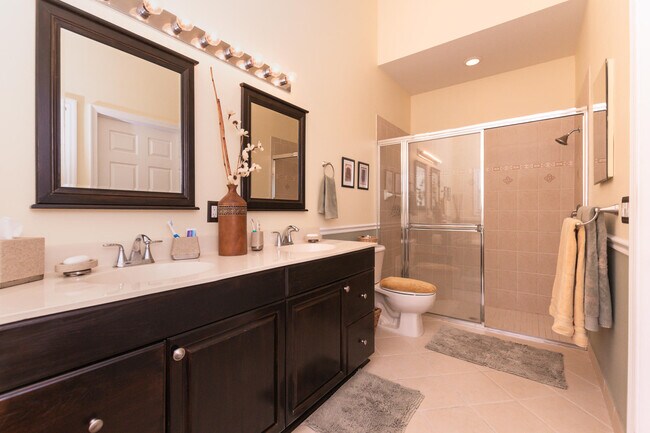 Building Photo - 329 NW Treeline Trce