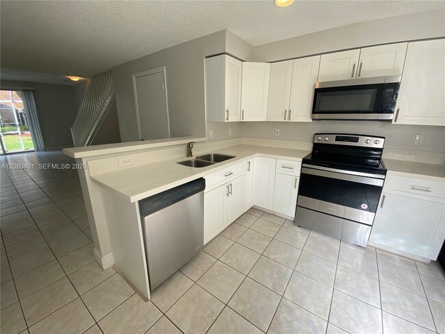 Building Photo - 1575 Veracruz Ln