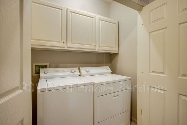 Building Photo - 1018 Harbor Bend Cir