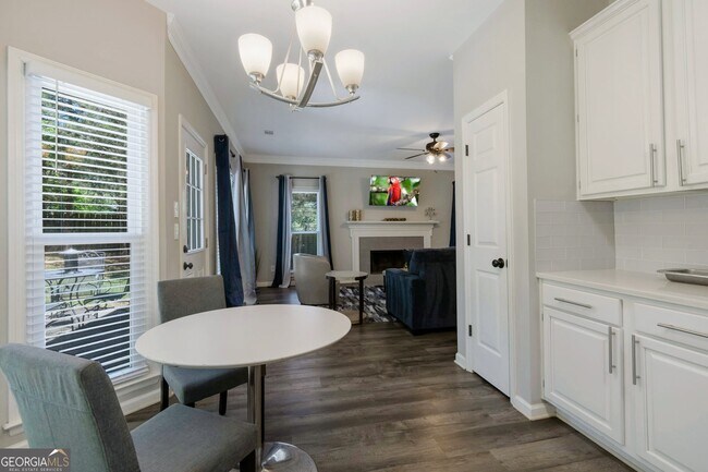 Building Photo - 10640 Victory Gate Dr