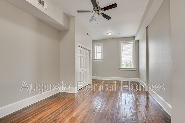 Building Photo - 1246 Broad St