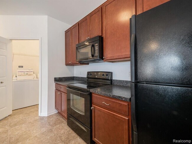 Building Photo - 964 W Summerfield Gln Cir