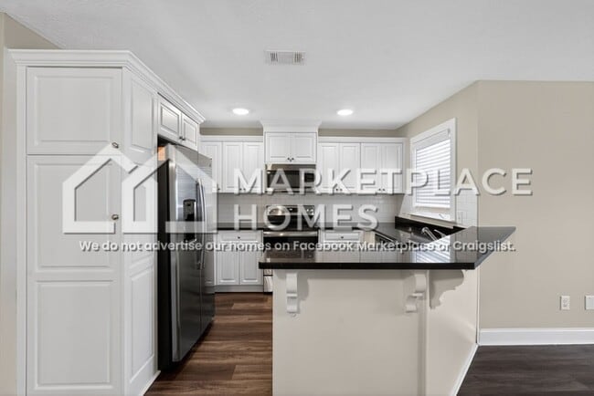 Building Photo - 2235 Perrins Ln