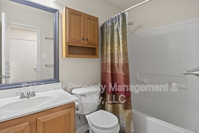 Building Photo - 536 Del Mar Dr