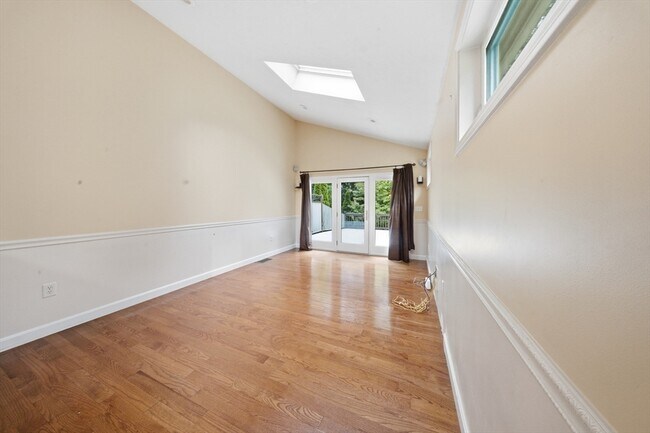 Building Photo - 7 Sherborne Cir