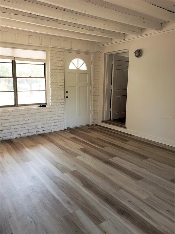 Building Photo - 707 S Lois Ave